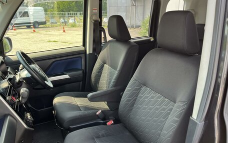 Toyota Roomy I, 2019 год, 1 090 000 рублей, 8 фотография