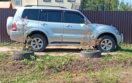 Mitsubishi Pajero III рестайлинг, 2003 год, 1 050 000 рублей, 2 фотография