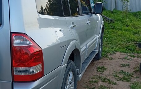 Mitsubishi Pajero III рестайлинг, 2003 год, 1 050 000 рублей, 7 фотография