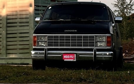 Dodge Ram Van, 1989 год, 2 500 000 рублей, 3 фотография