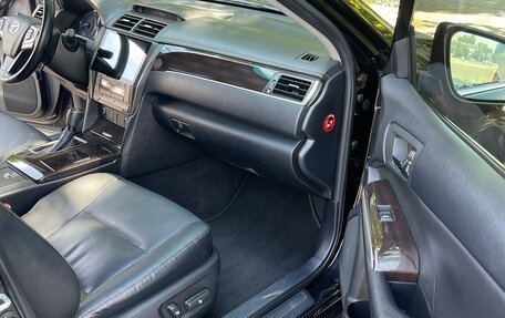 Toyota Camry, 2017 год, 2 250 000 рублей, 8 фотография