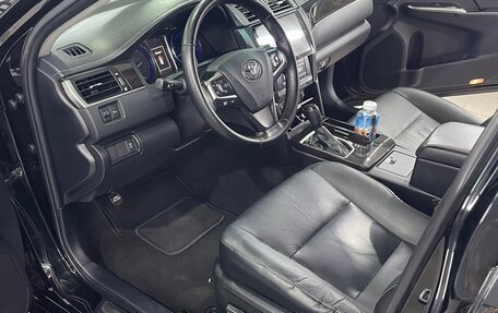 Toyota Camry, 2017 год, 2 250 000 рублей, 34 фотография