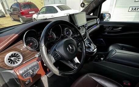 Mercedes-Benz V-Класс, 2017 год, 4 800 000 рублей, 8 фотография