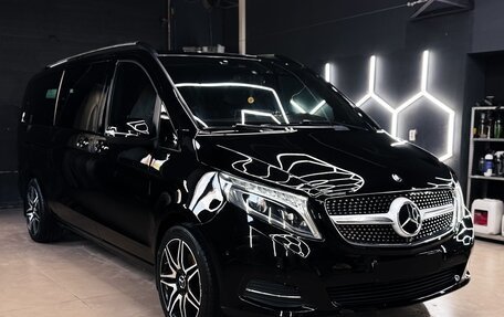 Mercedes-Benz V-Класс, 2017 год, 4 800 000 рублей, 22 фотография