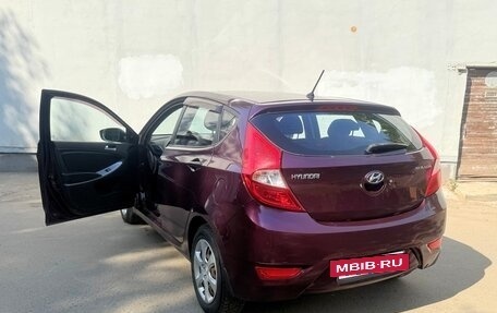 Hyundai Solaris II рестайлинг, 2012 год, 695 000 рублей, 4 фотография
