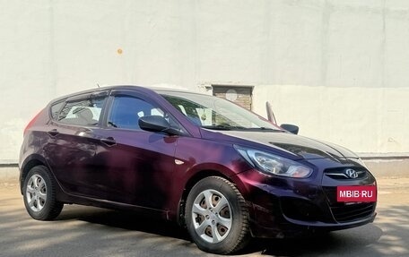 Hyundai Solaris II рестайлинг, 2012 год, 695 000 рублей, 2 фотография