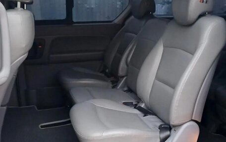 Hyundai Grand Starex Grand Starex I рестайлинг 2, 2015 год, 2 600 000 рублей, 5 фотография