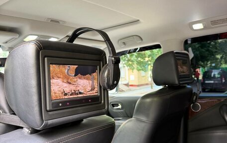 Nissan Patrol, 2011 год, 2 000 000 рублей, 14 фотография