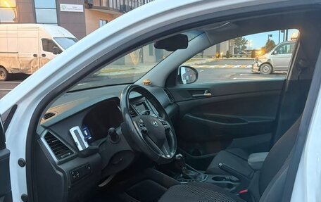 Hyundai Tucson III, 2018 год, 2 080 000 рублей, 3 фотография