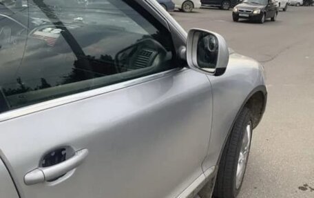 Volkswagen Touareg III, 2004 год, 550 000 рублей, 2 фотография