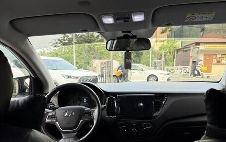 Hyundai Solaris II рестайлинг, 2018 год, 990 000 рублей, 10 фотография
