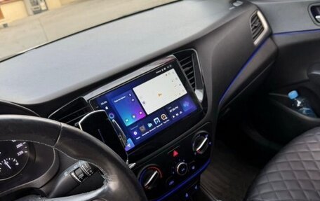 Hyundai Solaris II рестайлинг, 2018 год, 990 000 рублей, 8 фотография