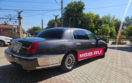 Lincoln Town Car III рестайлинг, 1999 год, 1 750 000 рублей, 6 фотография