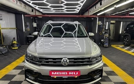 Volkswagen Tiguan II, 2018 год, 3 550 000 рублей, 2 фотография