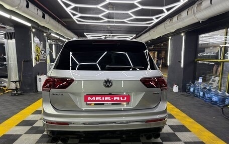Volkswagen Tiguan II, 2018 год, 3 550 000 рублей, 6 фотография