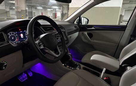 Volkswagen Tiguan II, 2018 год, 3 550 000 рублей, 19 фотография