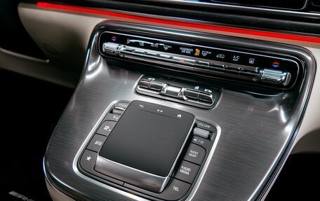 Mercedes-Benz V-Класс, 2026 год, 14 000 000 рублей, 12 фотография