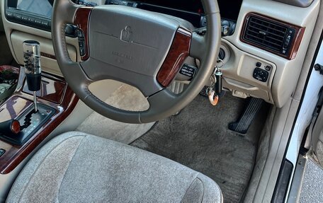 Toyota Crown Majesta, 1999 год, 1 290 000 рублей, 12 фотография
