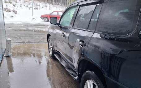 Toyota Land Cruiser 200, 2010 год, 2 600 000 рублей, 8 фотография