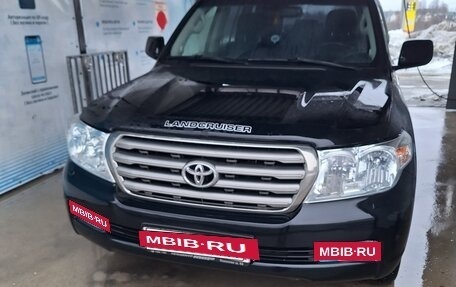 Toyota Land Cruiser 200, 2010 год, 2 600 000 рублей, 3 фотография