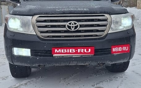 Toyota Land Cruiser 200, 2010 год, 2 600 000 рублей, 10 фотография