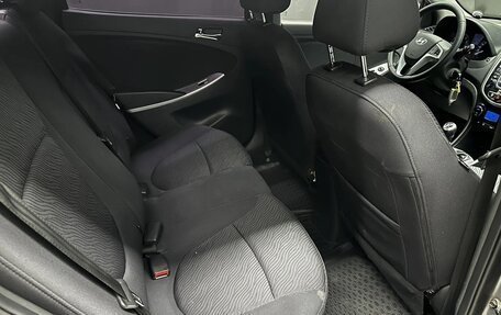 Hyundai Solaris II рестайлинг, 2011 год, 650 000 рублей, 21 фотография
