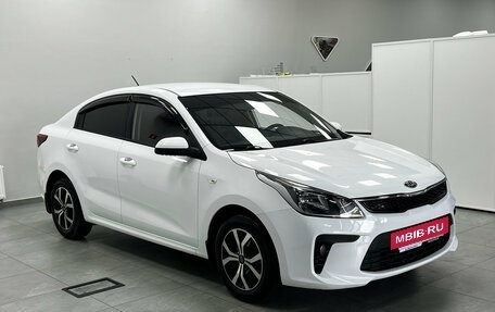 KIA Rio IV, 2018 год, 1 299 000 рублей, 2 фотография