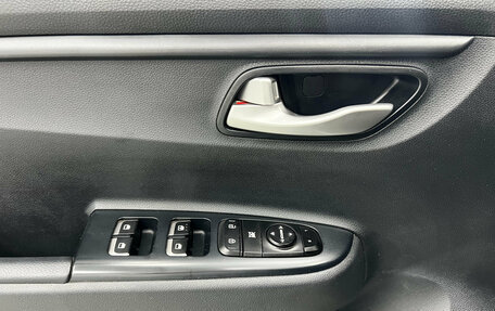 KIA Rio IV, 2018 год, 1 299 000 рублей, 9 фотография