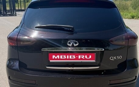 Infiniti QX50 I рестайлинг, 2014 год, 1 790 000 рублей, 3 фотография