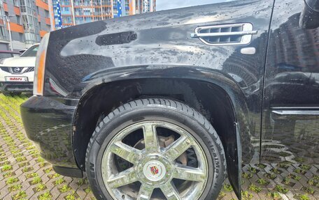 Cadillac Escalade III, 2009 год, 1 800 000 рублей, 13 фотография
