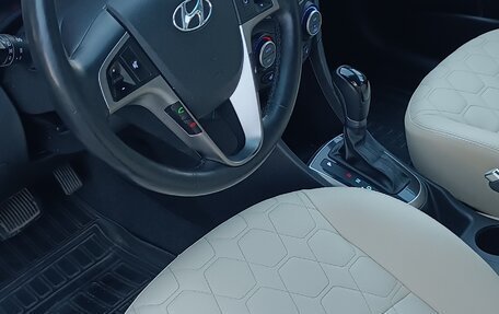 Hyundai Solaris II рестайлинг, 2016 год, 1 325 000 рублей, 10 фотография