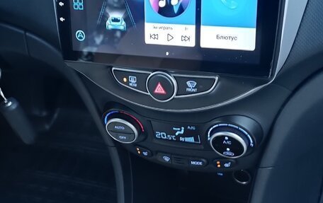 Hyundai Solaris II рестайлинг, 2016 год, 1 325 000 рублей, 28 фотография