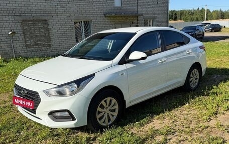 Hyundai Solaris II рестайлинг, 2018 год, 950 000 рублей, 3 фотография
