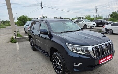 Toyota Land Cruiser Prado 150 рестайлинг 2, 2019 год, 5 150 000 рублей, 3 фотография