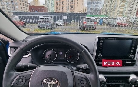Toyota RAV4, 2021 год, 4 000 000 рублей, 13 фотография
