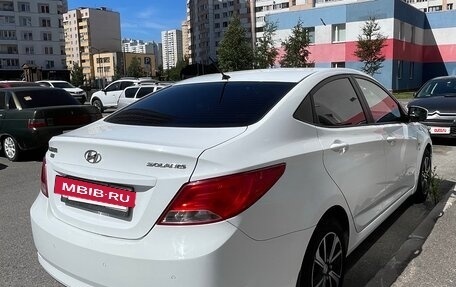Hyundai Solaris II рестайлинг, 2015 год, 1 100 000 рублей, 9 фотография