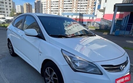 Hyundai Solaris II рестайлинг, 2015 год, 1 100 000 рублей, 6 фотография