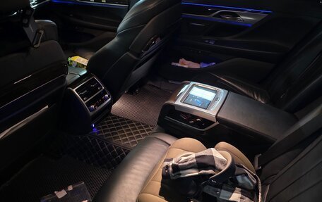 BMW 7 серия, 2018 год, 4 300 000 рублей, 1 фотография