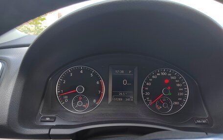 Volkswagen Scirocco III рестайлинг, 2011 год, 1 350 000 рублей, 7 фотография
