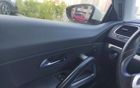 Volkswagen Scirocco III рестайлинг, 2011 год, 1 350 000 рублей, 10 фотография