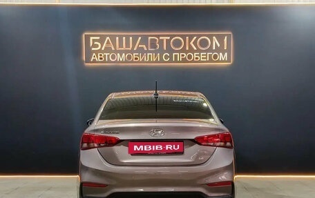 Hyundai Solaris II рестайлинг, 2018 год, 1 385 000 рублей, 5 фотография