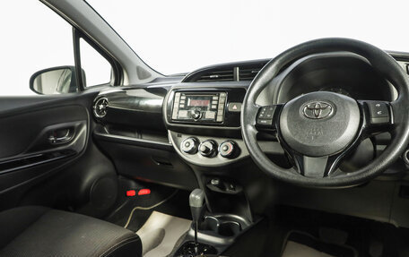 Toyota Vitz, 2019 год, 1 249 000 рублей, 8 фотография