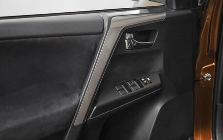 Toyota RAV4, 2016 год, 2 099 000 рублей, 23 фотография