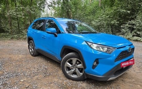 Toyota RAV4, 2021 год, 3 099 000 рублей, 2 фотография