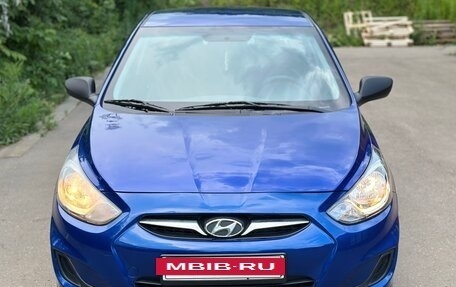 Hyundai Solaris II рестайлинг, 2013 год, 690 000 рублей, 4 фотография