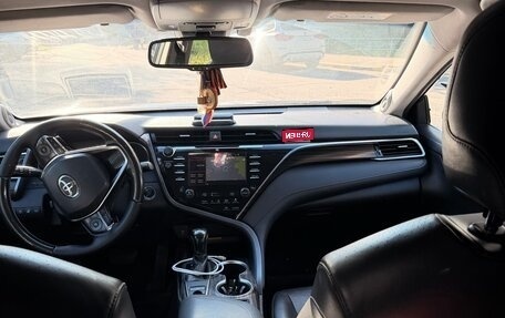 Toyota Camry, 2018 год, 2 550 000 рублей, 1 фотография