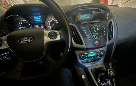 Ford Focus III, 2014 год, 900 000 рублей, 2 фотография