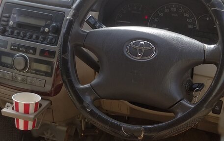 Toyota Ipsum II, 2001 год, 350 000 рублей, 3 фотография