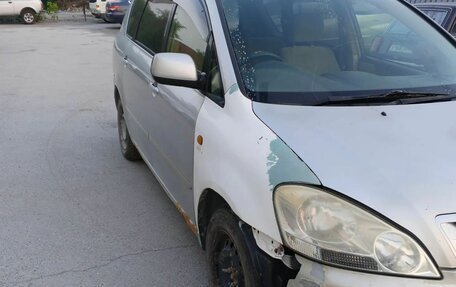 Toyota Ipsum II, 2001 год, 350 000 рублей, 18 фотография