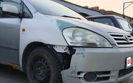 Toyota Ipsum II, 2001 год, 350 000 рублей, 15 фотография
